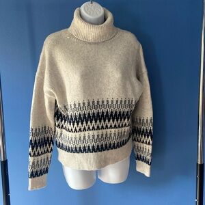 Banana Republic Icelandic Turtleneck sweater M